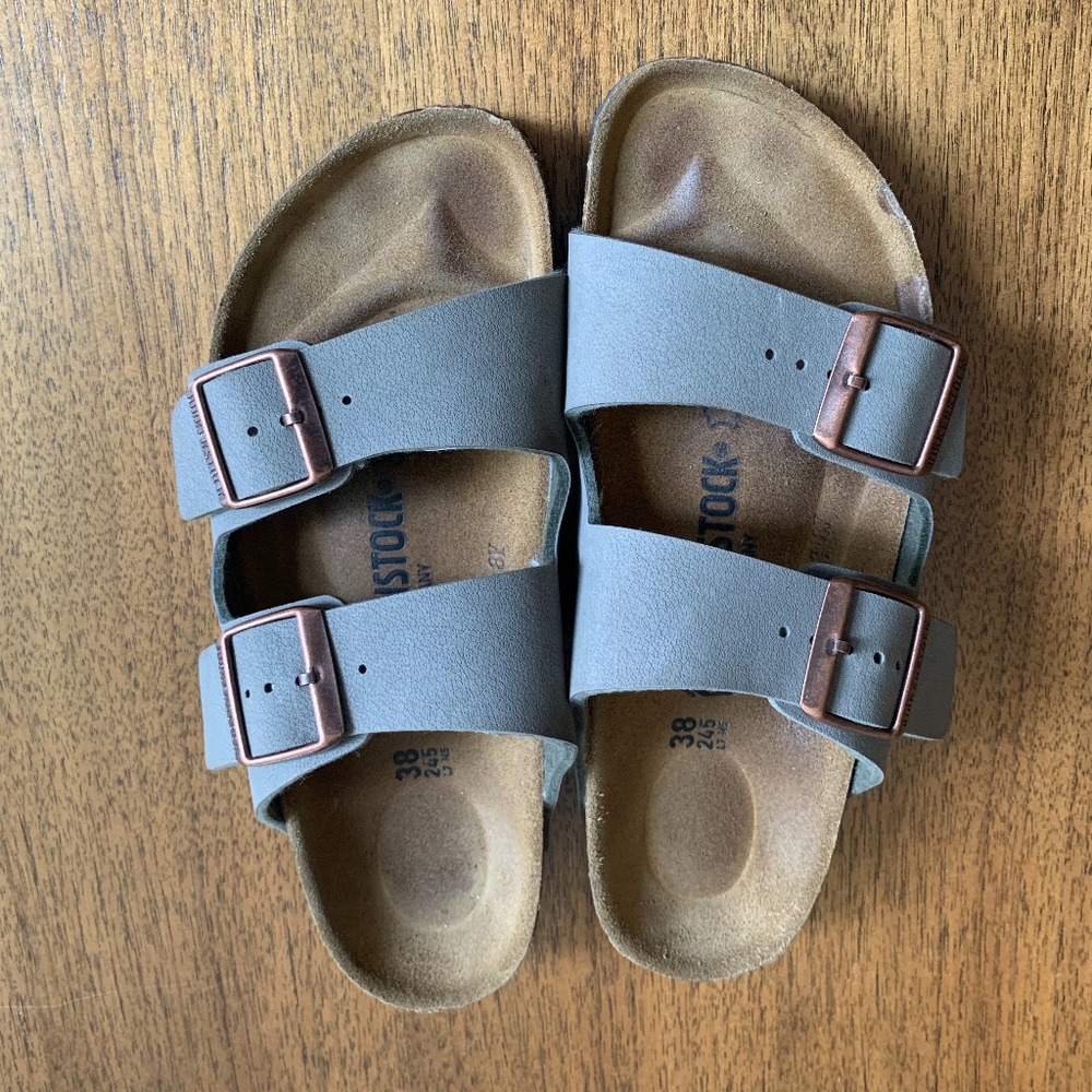 Birkenstock Arizona - Birkibuc™  Size 38, 7 - 7.5